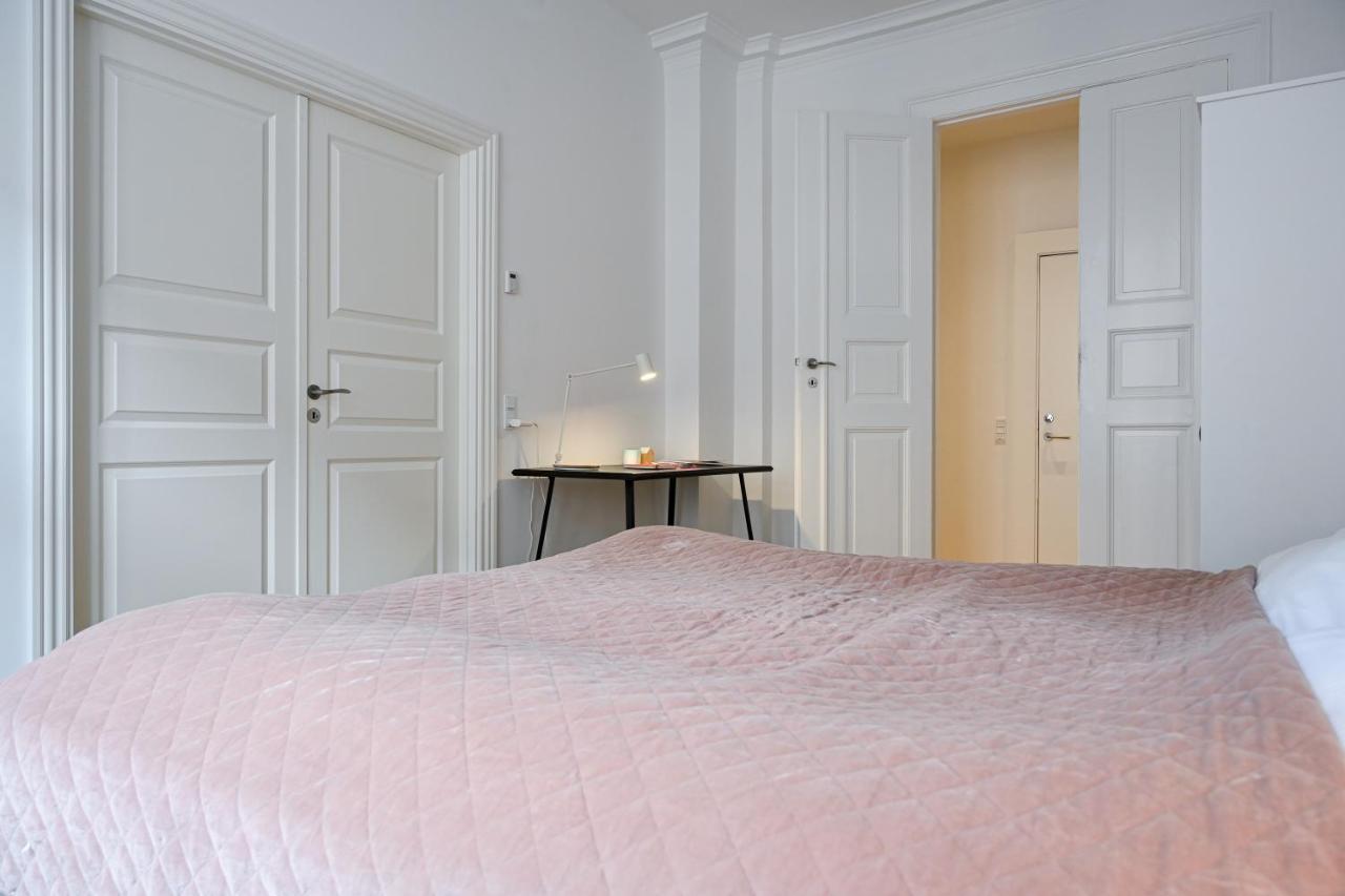 Sanders Arrow - Chic Three-Bedroom Apartment In The Middle Of København Eksteriør bilde
